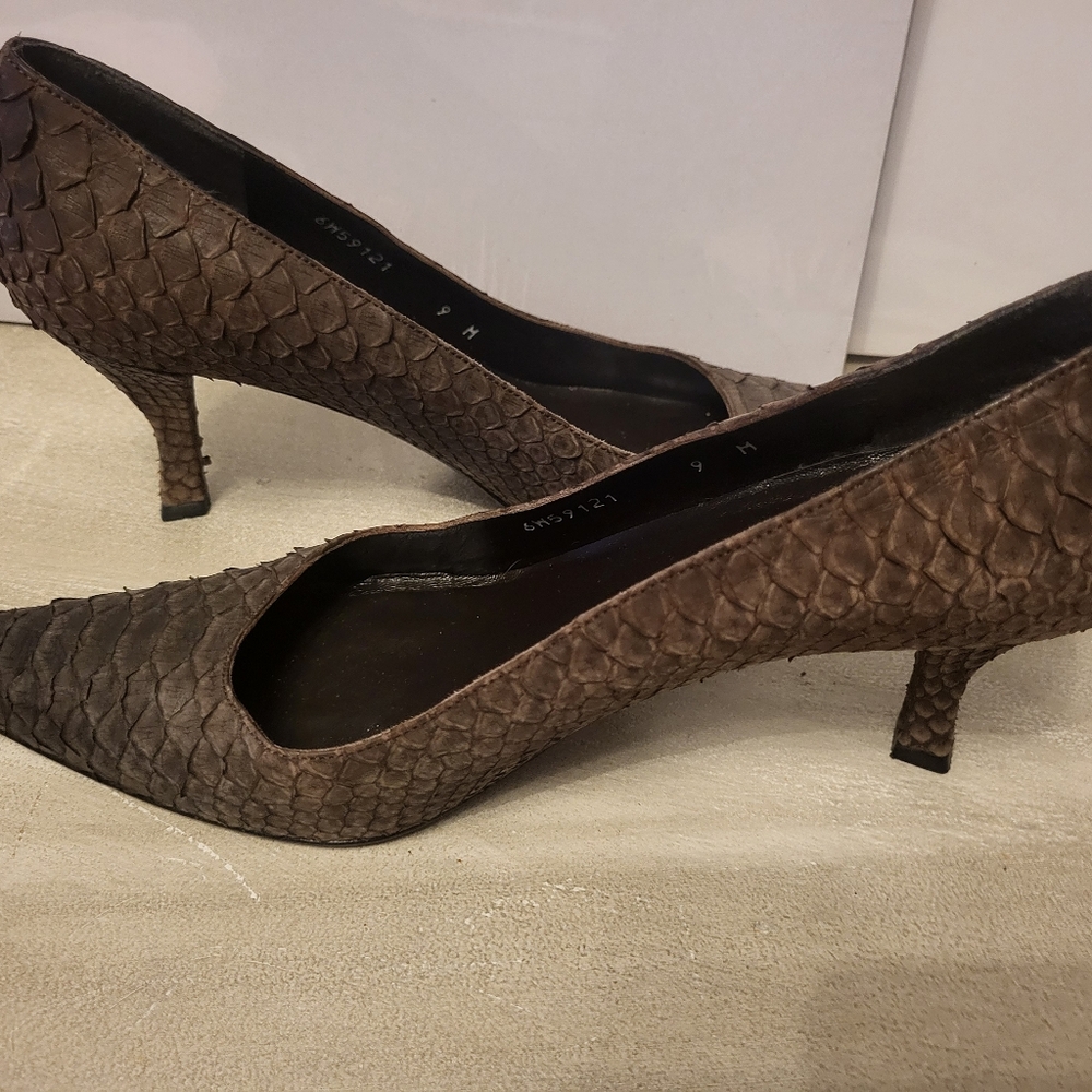 Brown Stuart Weitzman Heels Size 9 - image 2